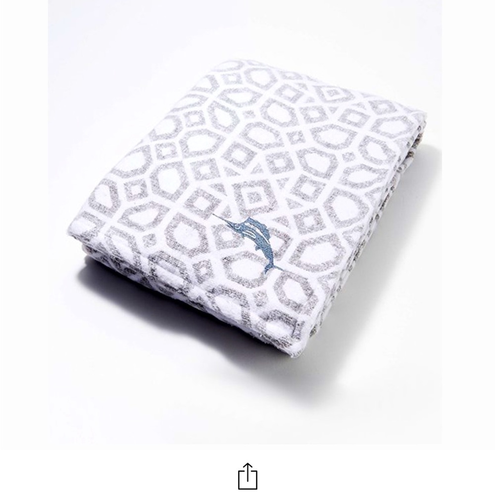 Light grey block geometric cotton throw